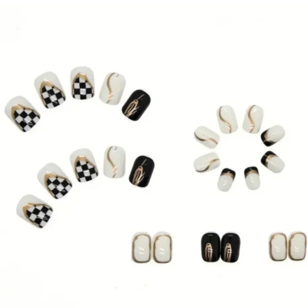 24 Pieces Fake Press On Nails